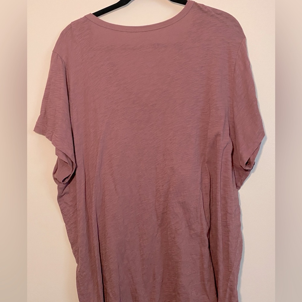 Pre-Loved Torrid Roses Classic Fit Tee Size 3 - Picture 6 of 7